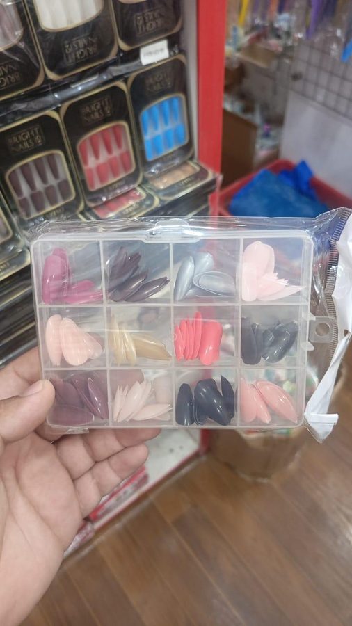288 Pcs Multicolor Fake Nails for Party Wear view 2